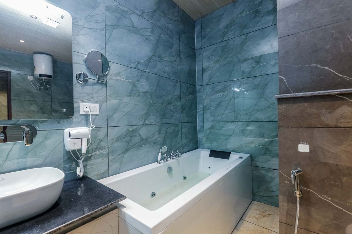 Honeymoon Suite with Jacuzzi Balcony View